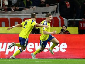 السويد تصعق بولندا بهدف قاتل وتلتحق بمجموعة تونس في كأس العالم 2026