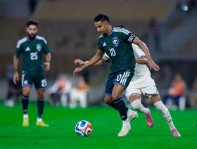 شاهد.. منتخب السعودية يتعثّر ودياً أمام الجزائر