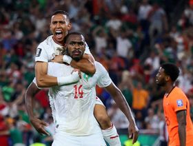 عيسى ديوب أفضل لاعب في مباراة المغرب وهولندا