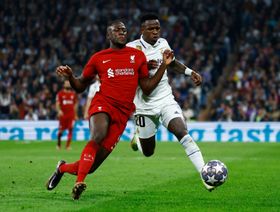 ليفربول لم يتعلم الدرس.. كوناتي يكرر خطة أرنولد ويقترب من الريال