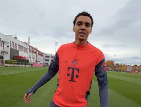 شاهد.. موسيالا يعود لتدريبات بايرن ميونيخ بعد غياب 3 أشهر