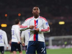 إندريك "السعيد" مع ليون يثير غموضاً حول عودته إلى ريال مدريد