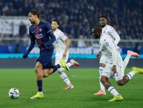 باريس سان جيرمان يطيح أوكسير وينتظر هدية من مارسيليا