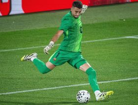 غارسيا يحرس عرين برشلونة وراشفورد بديلاً في بداية مشوار بطل الليغا