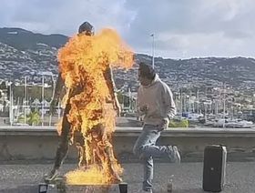 حرق تمثال كريستيانو رونالدو في جزيرة ماديرا