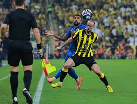 شاهد.. الهلال يشعل الكلاسيكو أمام الاتحاد بهدف دومبيا العكسي