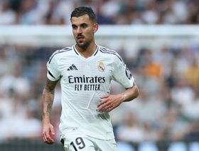 بعد إصابة إيسكو.. هل يعود سيبايوس "الابن الضال" إلى بيتيس؟