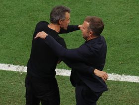 لويس إنريكي يتحدث عن فليك و"هاري بوتر" برشلونة