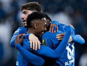 شاهد.. الهلال يهزم الفتح برباعية ويبلغ نصف نهائي كأس الملك