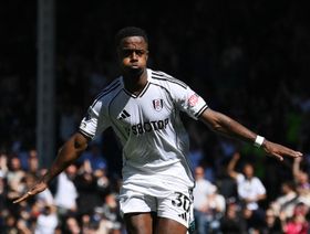 فولهام يصعق أستون فيلا ويقدم هدية لليفربول