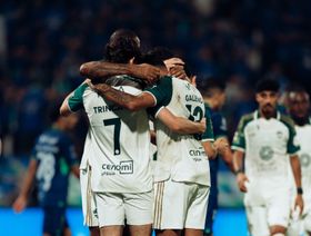 شاهد.. الأهلي يتجاوز بسهولة اختبار الفتح في الدوري السعودي