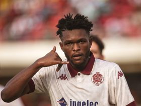 الوداد يهزم أشانتي كوتوكو ويقترب من مجموعات كأس الكونفيدرالية