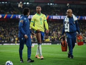 غابرييل مهدد بالغياب عن أرسنال حتى يناير 2026