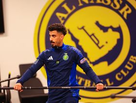 علي لاجامي ينتقل رسمياً من النصر إلى الهلال