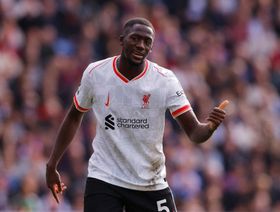 ليفربول "يقرّ" بخسارته كوناتي ولن يسهّل رحيله إلى ريال مدريد