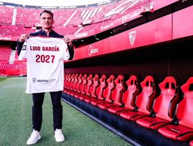 لويس غارسيا يتولى تدريب إشبيلية خلفاً لماتياس ألميدا