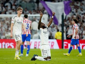 هويسن يكشف شريكه المثالي في دفاع ريال مدريد ويدافع عن فالفيردي