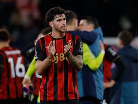 ماركوس سينيسي "يفضل" برشلونة رغم اهتمام أندية إنجليزية