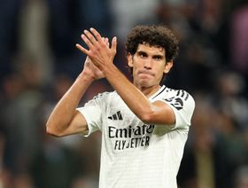 بعد 3 سنوات.. فاييخو يعود للتشكيلة الأساسية لريال مدريد اضطرارياً