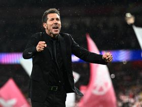 سيميوني مدرب أتلتيكو مدريد يرفض الحديث عن الحكم ويمدح أرسنال