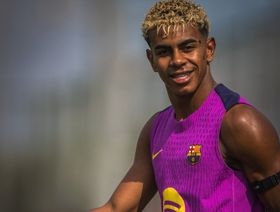 رودري يتمنى فوز لامين يامال أو بيدري بالكرة الذهبية