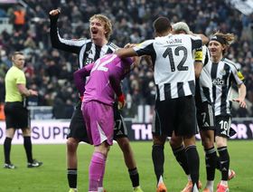 نيوكاسل يفلت من مفاجأة بورنموث ويتقدم بكأس الاتحاد الإنجليزي