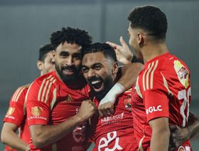 الأهلي يحطم سيراميكا بخماسية في افتتاح الدوري المصري