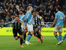 نيوكاسل يقهر مانشستر سيتي وأرسنال قد يحلّق في الصدارة