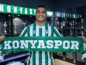 رسمياً.. مصطفى محمد يجاور محمد صلاح في الدوري التركي