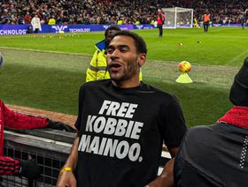 "أطلقوا سراحه".. أخ كوبي ماينو يضع مانشستر يونايتد في قفص الاتهام