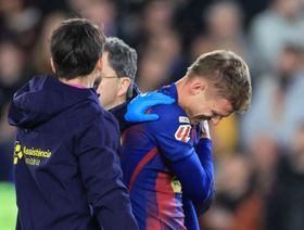 أولمو يغيب عن برشلونة حتى 2026