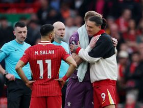 وسط اتصالات مع الهلال وأوسيمين ونونيز.. هل فقد نادي نابولي عقله؟