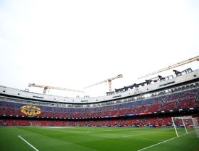 اضطراب جوي يهدد مباراة برشلونة وفينورد في دوري أبطال أوروبا