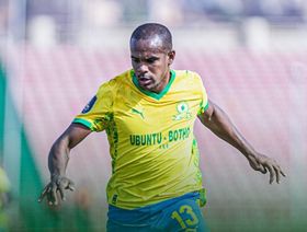 صنداونز ينجو من فخ الملعب المالي ويواجه الترجي بنصف نهائي الأبطال