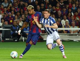 بعد ثوان من دخوله.. لامين يامال يهدد رقماً مميزاً لمحمد صلاح