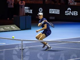 "Six Kings Slam".. سينر يلاقي دجوكوفيتش في نصف النهائي