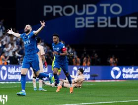 شاهد.. الهلال يكتسح الخلود بسداسية ويواصل ملاحقة النصر