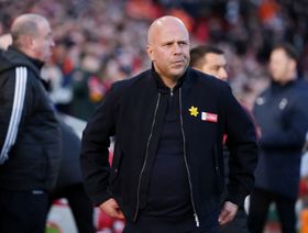 سلوت مستاء من افتقار ليفربول للفعالية أمام توتنهام رغم "كثرة الفرص"