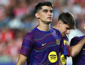 جيرارد مارتن ينقذ برشلونة من البحث عن مدافع جديد