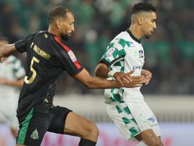 تعادل سلبي وجدل تحكيمي يرافق كلاسيكو الرجاء والجيش الملكي