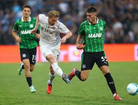 دي بروين يقص شريط أهدافه ويقود البطل نابولي لأول فوز بالدوري الإيطالي