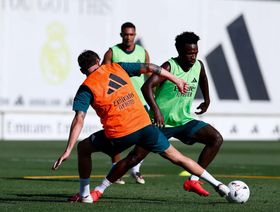 بدء مفاوضات "مصيرية" لمستقبل فينيسيوس جونيور مع ريال مدريد