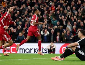 ليفربول ينهي سلسلة هزائمه بفوز على أستون فيلا ومحمد صلاح يعاود التسجيل