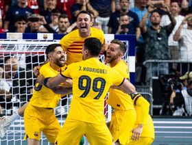 برشلونة يقهر الأسطورة هانسن ويُتوج بأبطال أوروبا لكرة اليد