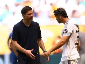 الكشف عن رسائل تشابي ألونسو "الصريحة" للاعبي ريال مدريد