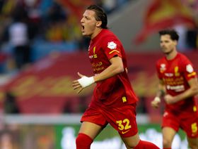 القادسية يكتفي بالتعادل في أولى مباريات المدرب رودجرز