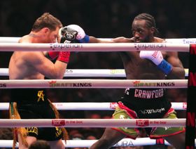 الأميركي كروفورد يحسم "نزال القرن" على حساب كانيلو