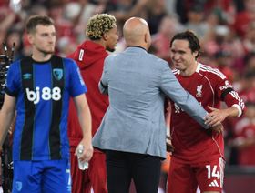 هل يرد كييزا على الاستبعاد الأوروبي بالرحيل عن ليفربول؟