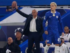 مورينيو يخسر أمام تشيلسي في عودة عاطفية إلى ستامفورد بريدج