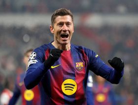 روبرت ليفاندوفسكي يطارد رقماً قياسياً لليونيل ميسي مع برشلونة